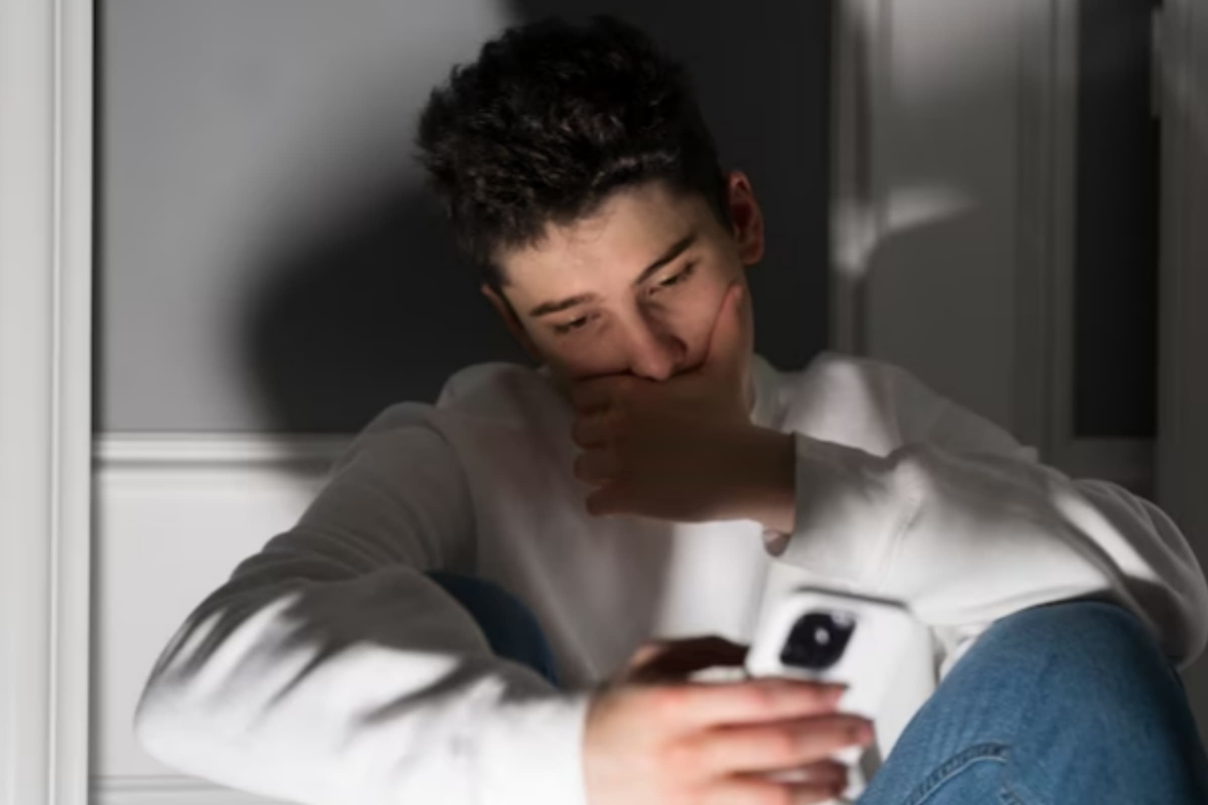 Managing the Anxiety of Blocking a Girl After Seeing Her Story